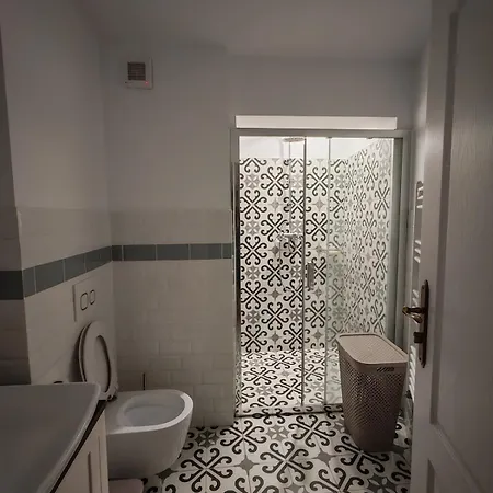 Misty Corner - Ultra Apartment